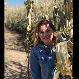 Meet your Posher, Larae